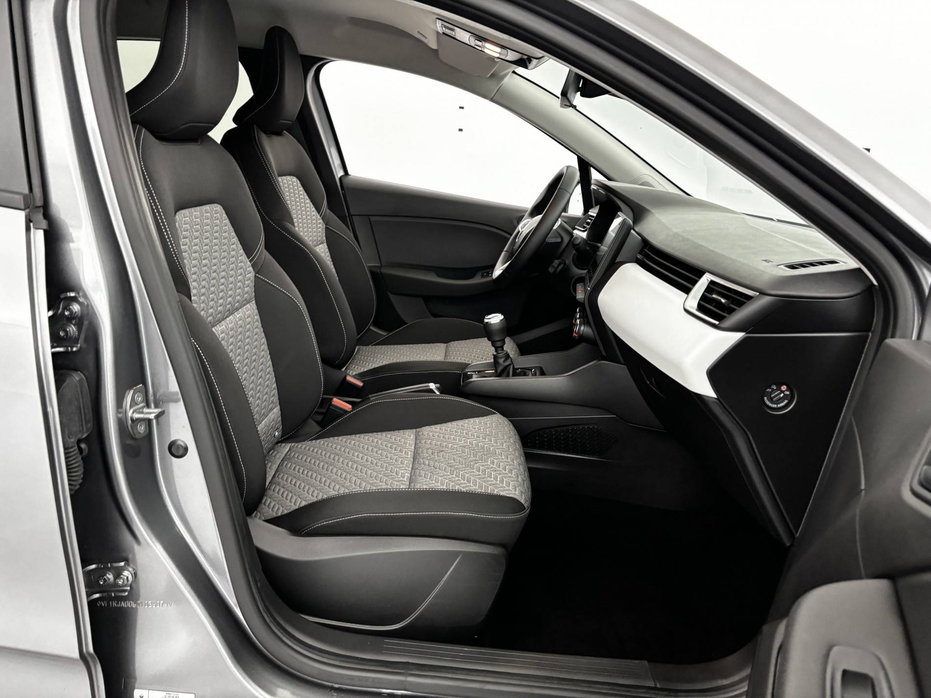 Vente en ligne Renault Clio 5 Clio TCe 90 au prix de 15 990 €