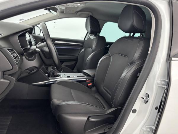 Vente en ligne Renault Megane 4 Mégane IV Berline Blue dCi 115 au prix de 17 990 €