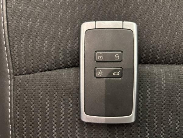 Vente en ligne Renault Megane 4 Mégane IV Berline Blue dCi 115 au prix de 17 990 €