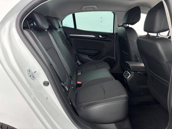 Vente en ligne Renault Megane 4 Mégane IV Berline Blue dCi 115 au prix de 17 990 €