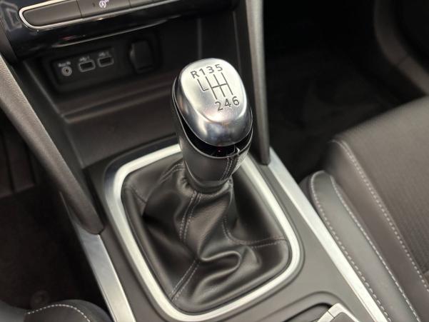 Vente en ligne Renault Megane 4 Mégane IV Berline Blue dCi 115 au prix de 17 990 €