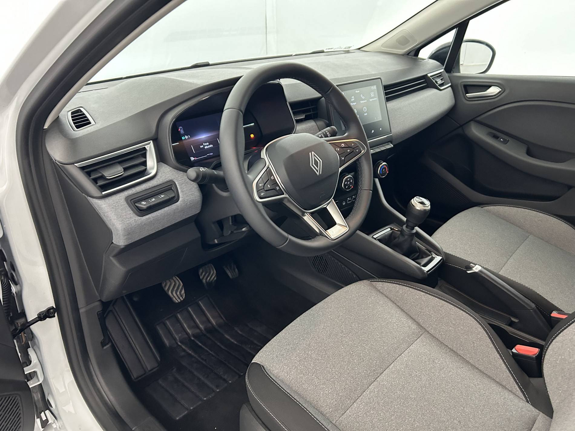 Vente en ligne Renault Clio 5 Clio Blue dCi 100 ch GSR2 au prix de 18 890 €