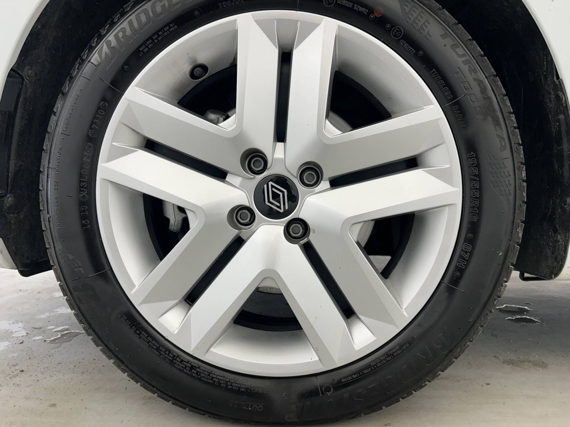 Vente en ligne Renault Clio 5 Clio Blue dCi 100 ch GSR2 au prix de 18 890 €