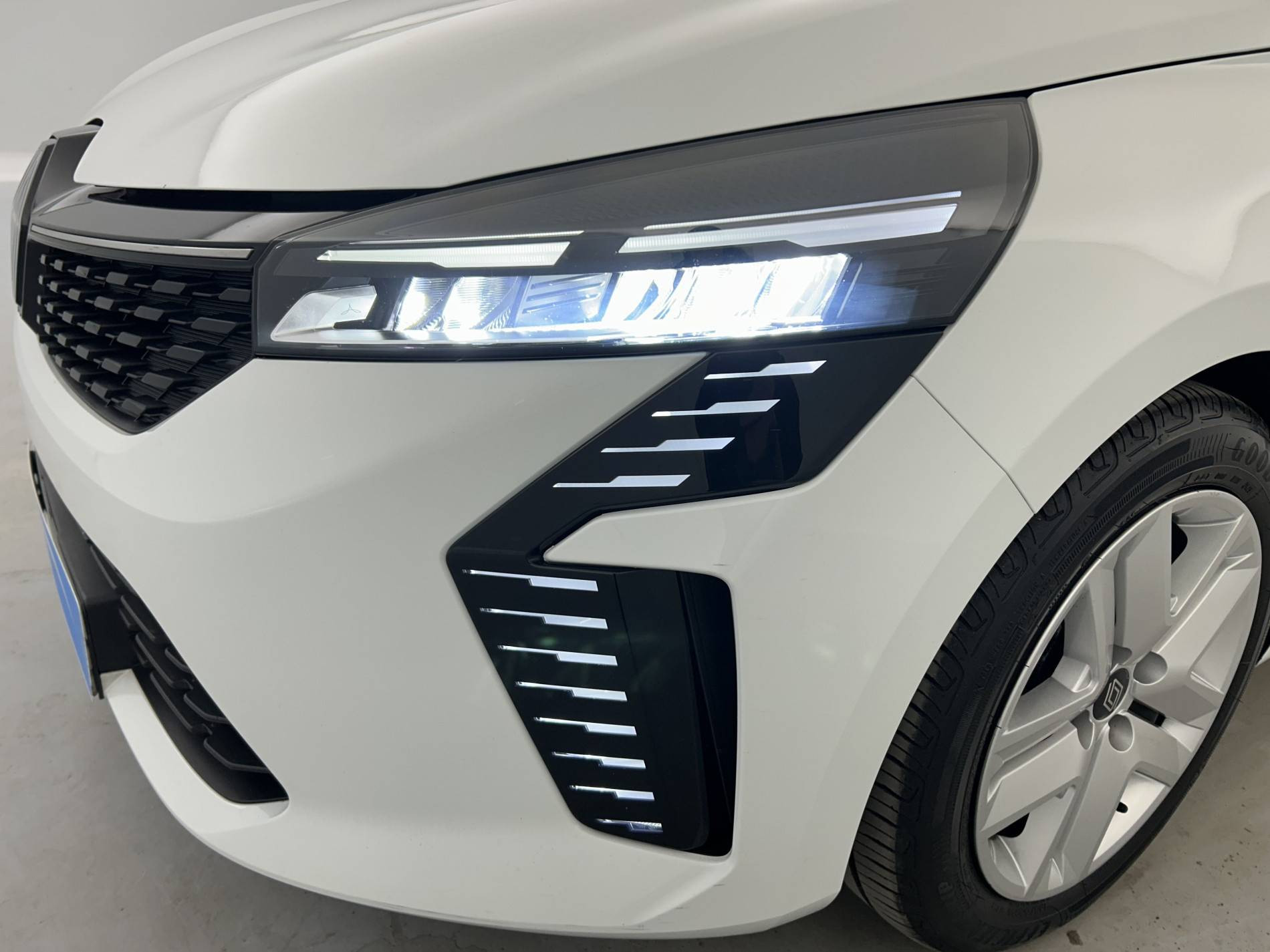 Vente en ligne Renault Clio 5 Clio TCe 90 au prix de 14 990 €