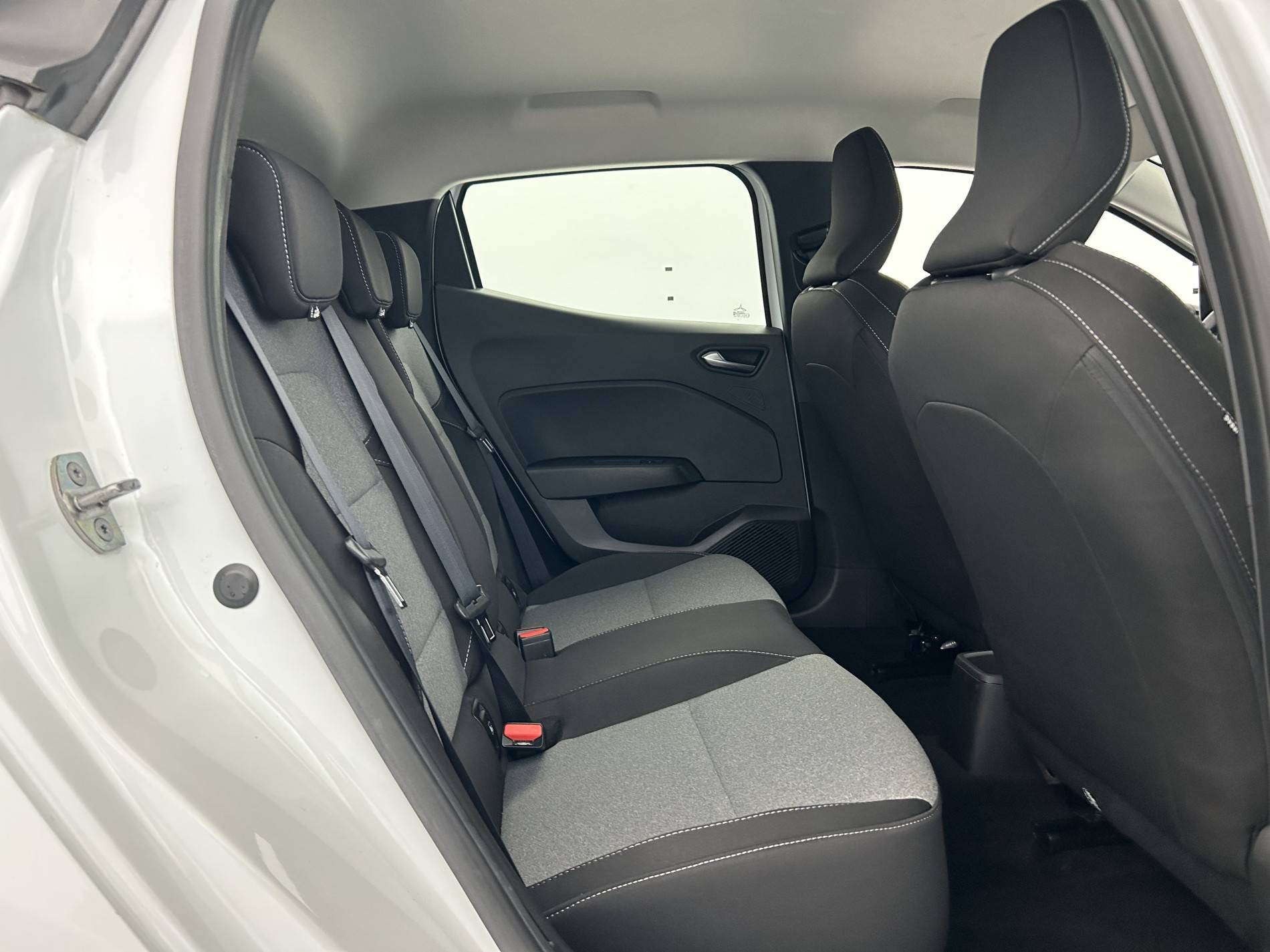 Vente en ligne Renault Clio 5 Clio TCe 90 au prix de 14 990 €