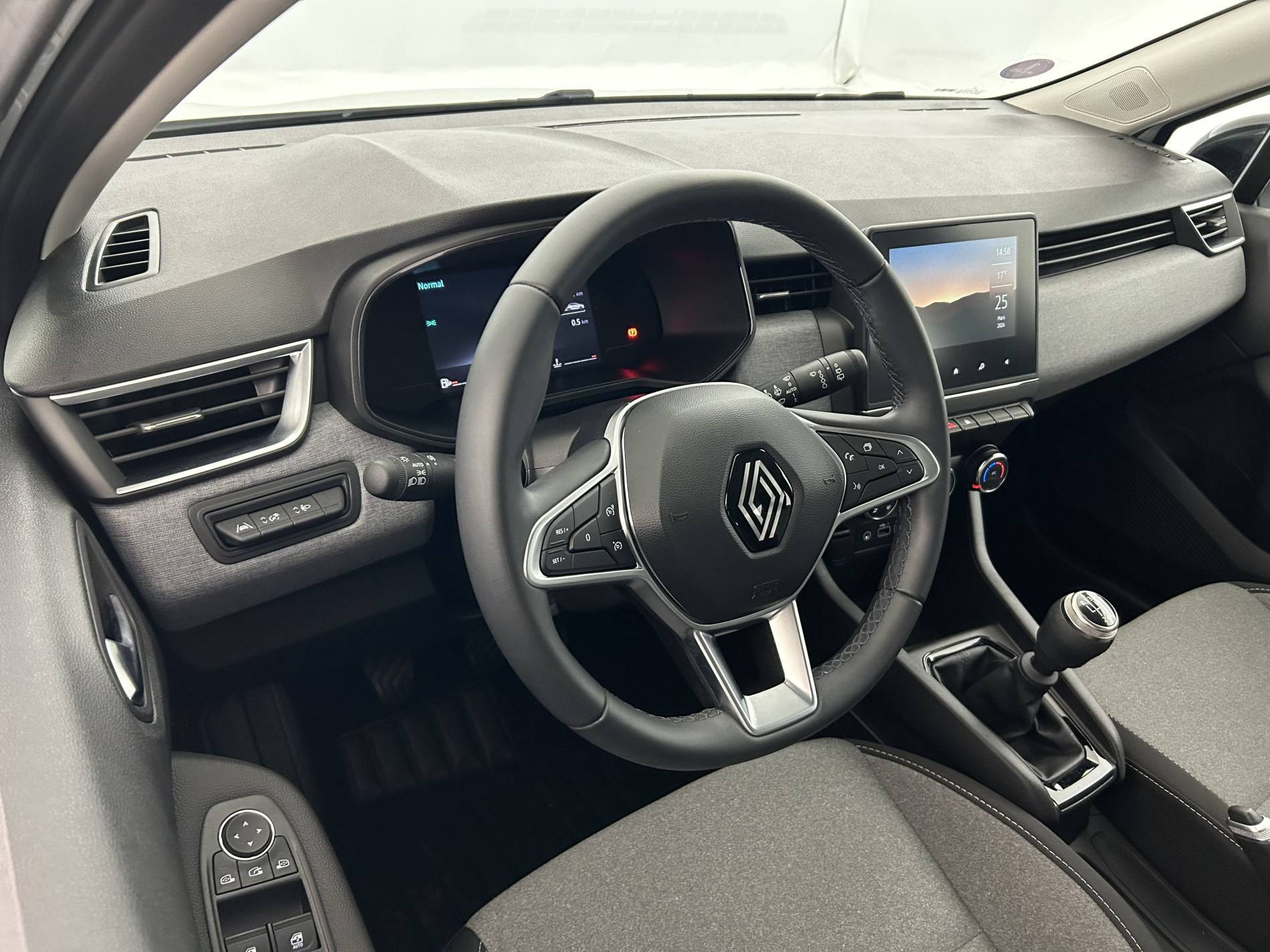 Vente en ligne Renault Clio 5 Clio TCe 90 au prix de 14 990 €