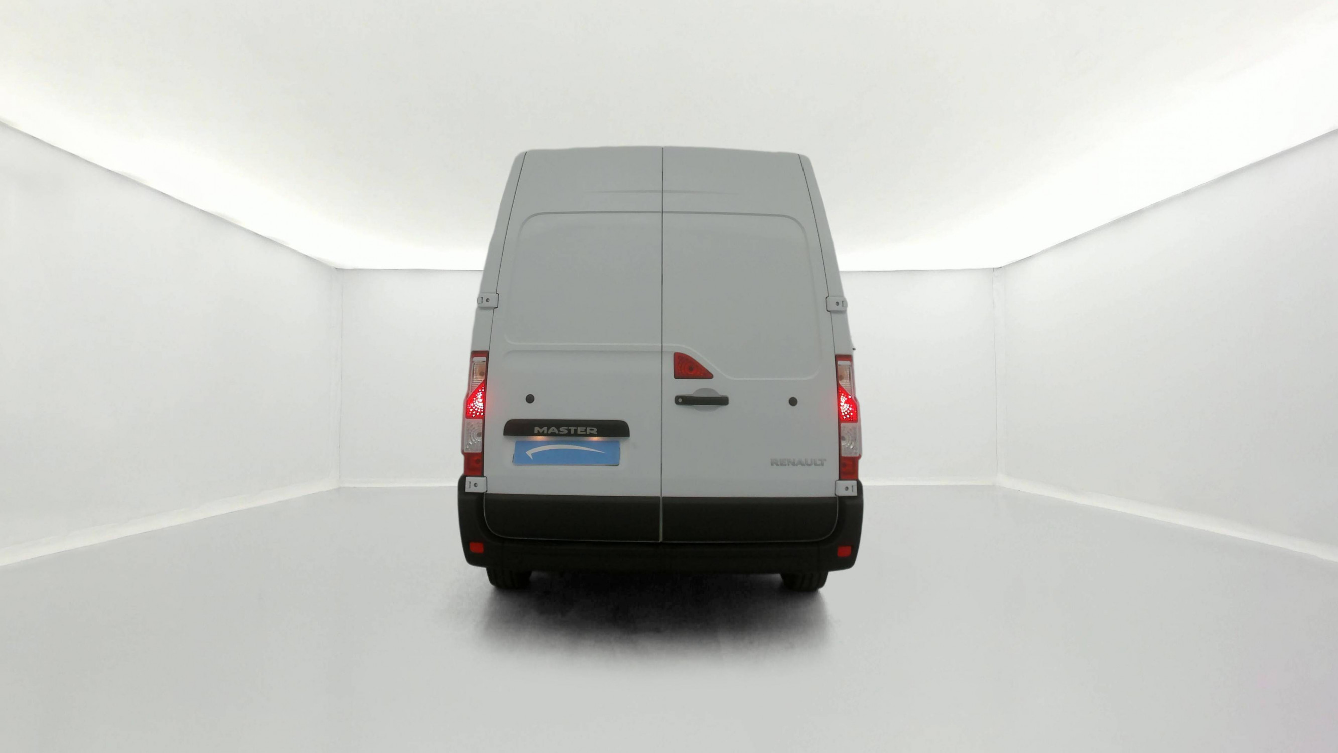 Vente en ligne Renault Master Fourgon MASTER FGN TRAC F3500 L2H2 BLUE DCI 135 au prix de 28 990 €