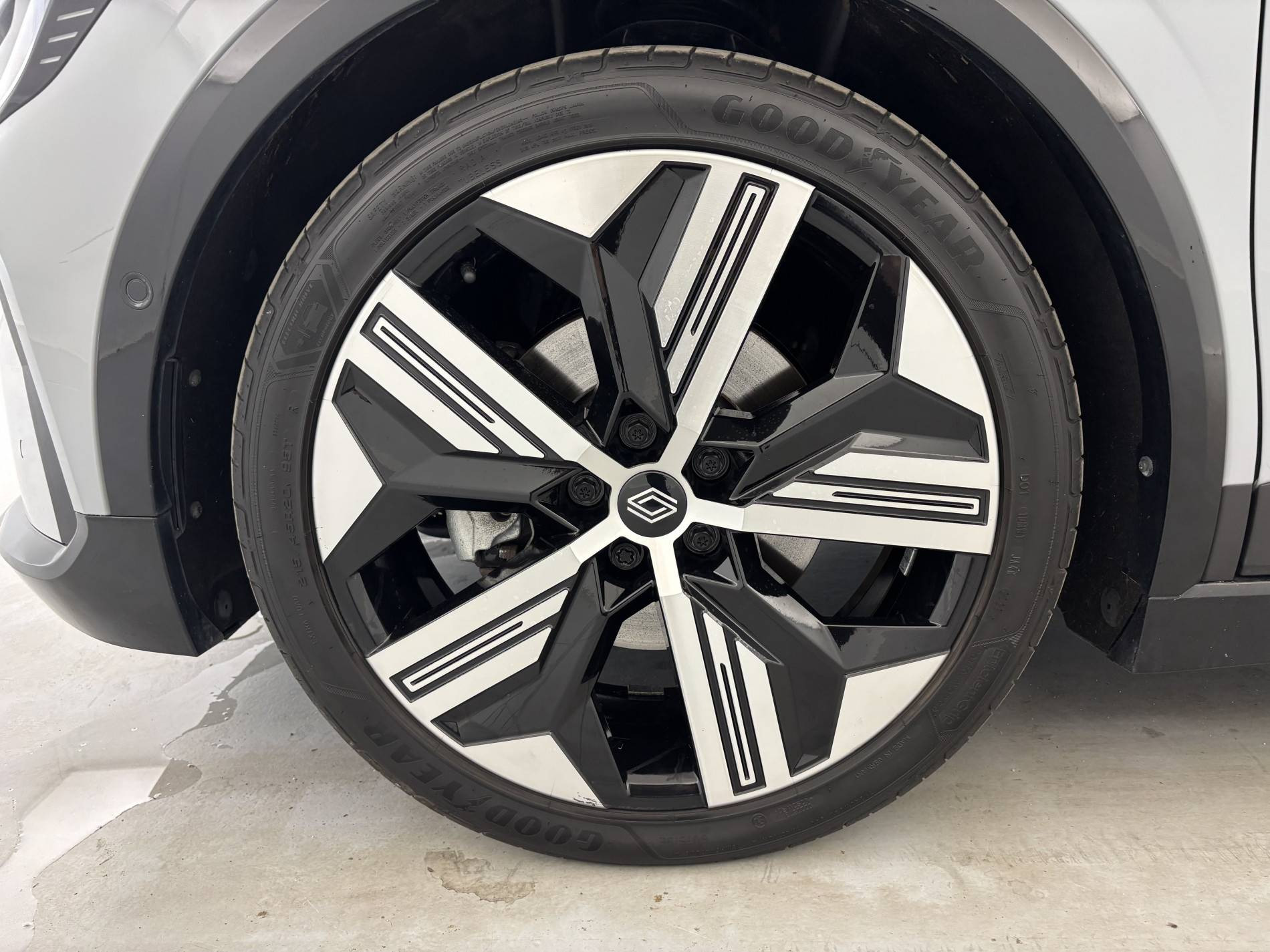 Vente en ligne Renault Megane E-Tech  EV60 220 ch super charge au prix de 24 390 €