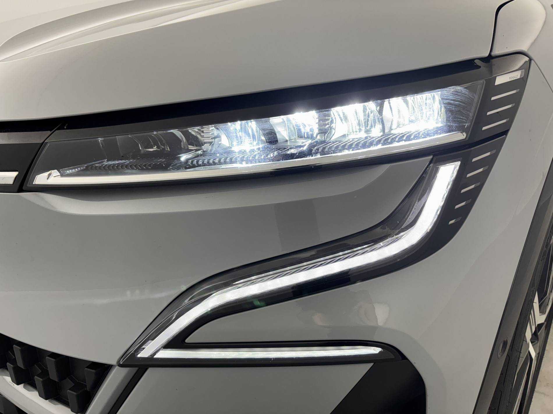 Vente en ligne Renault Megane E-Tech  EV60 220 ch super charge au prix de 24 390 €