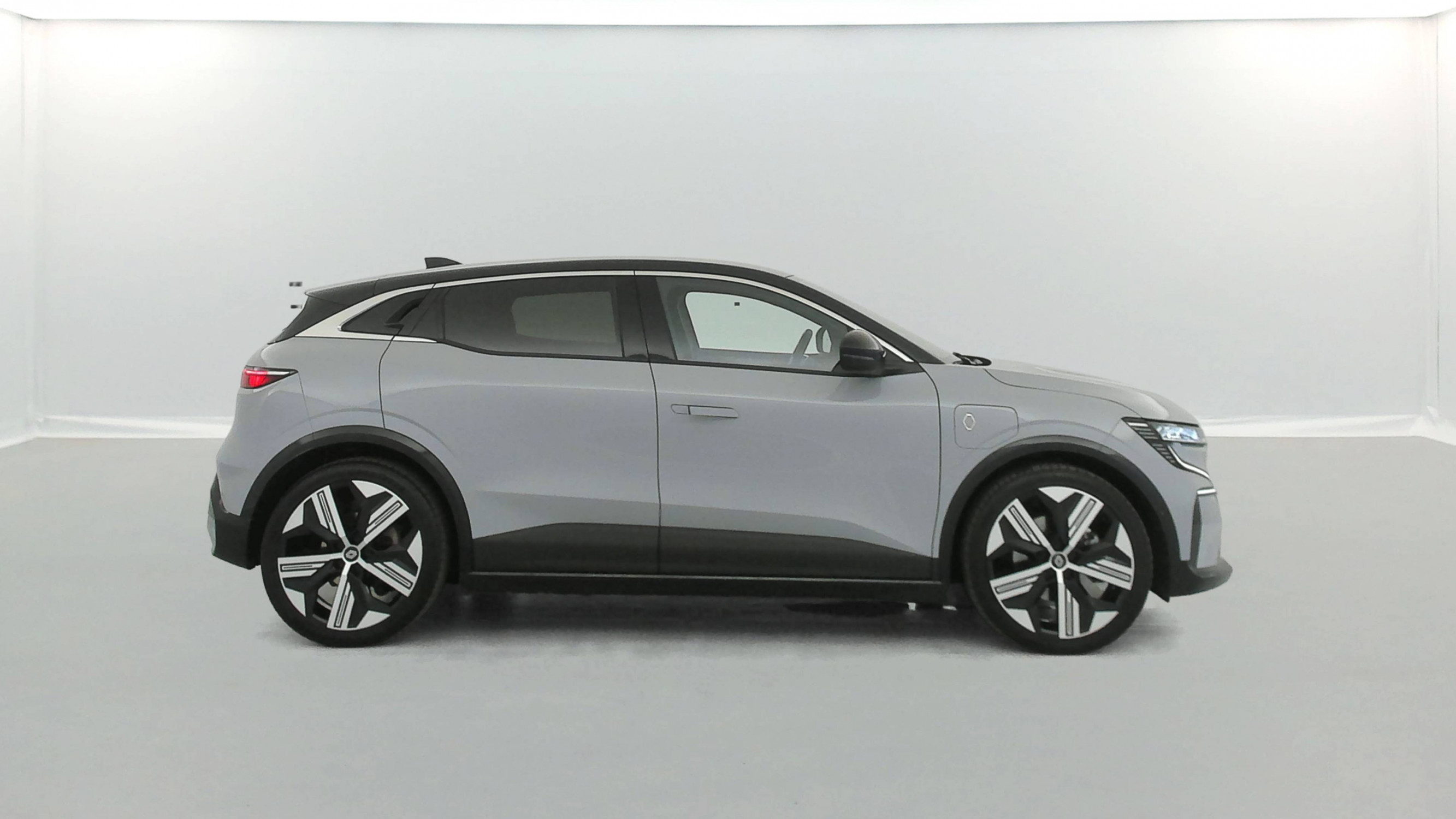 Vente en ligne Renault Megane E-Tech  EV60 220 ch super charge au prix de 24 390 €