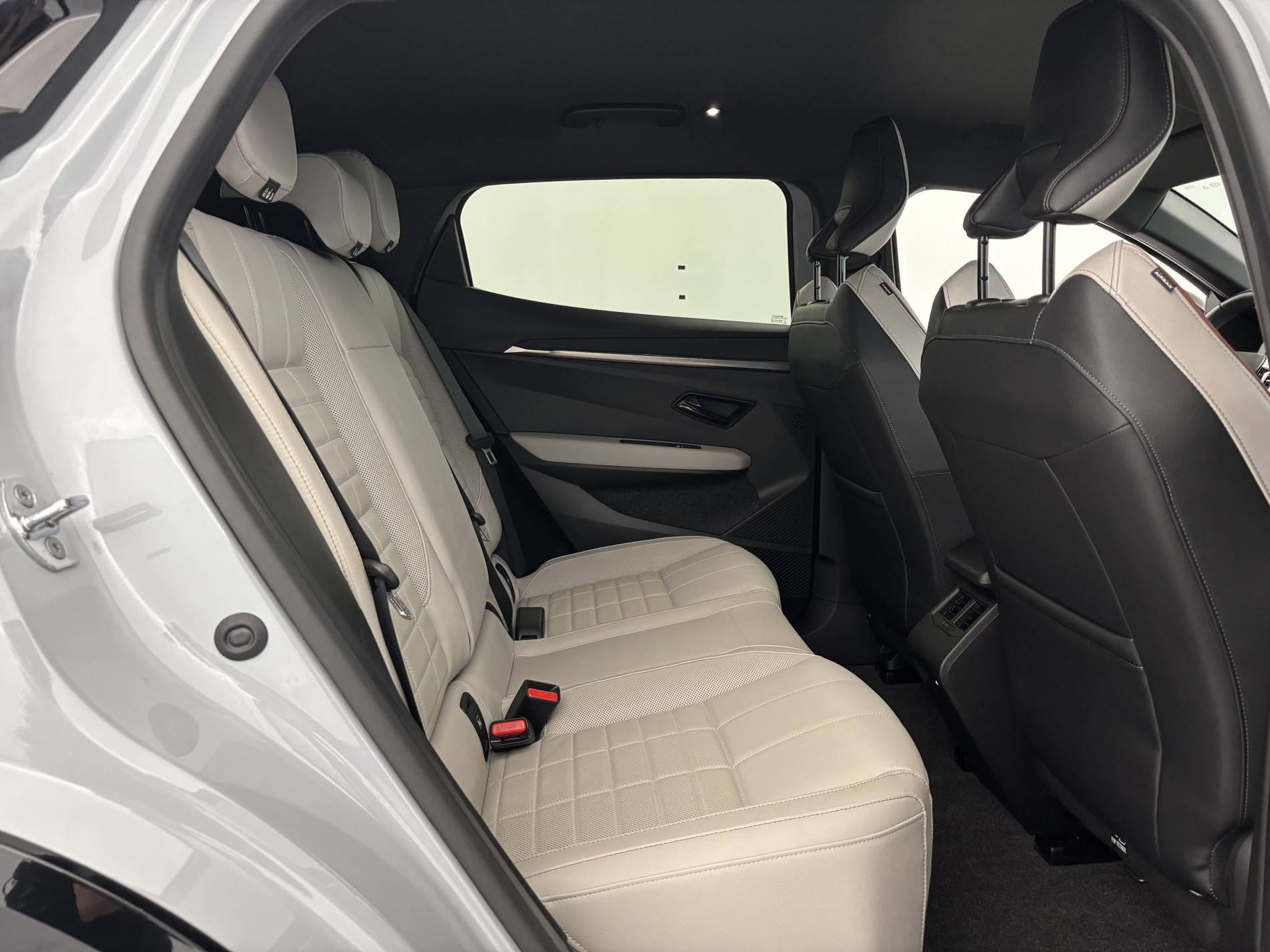 Vente en ligne Renault Megane E-Tech  EV60 220 ch super charge au prix de 24 390 €