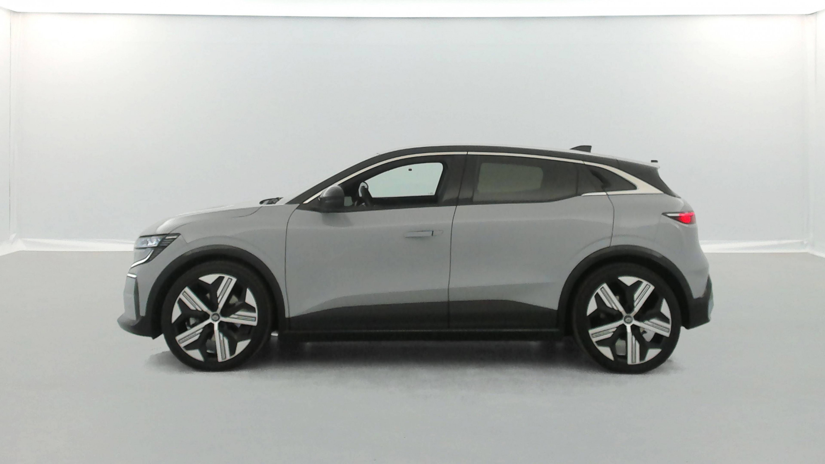 Vente en ligne Renault Megane E-Tech  EV60 220 ch super charge au prix de 24 390 €