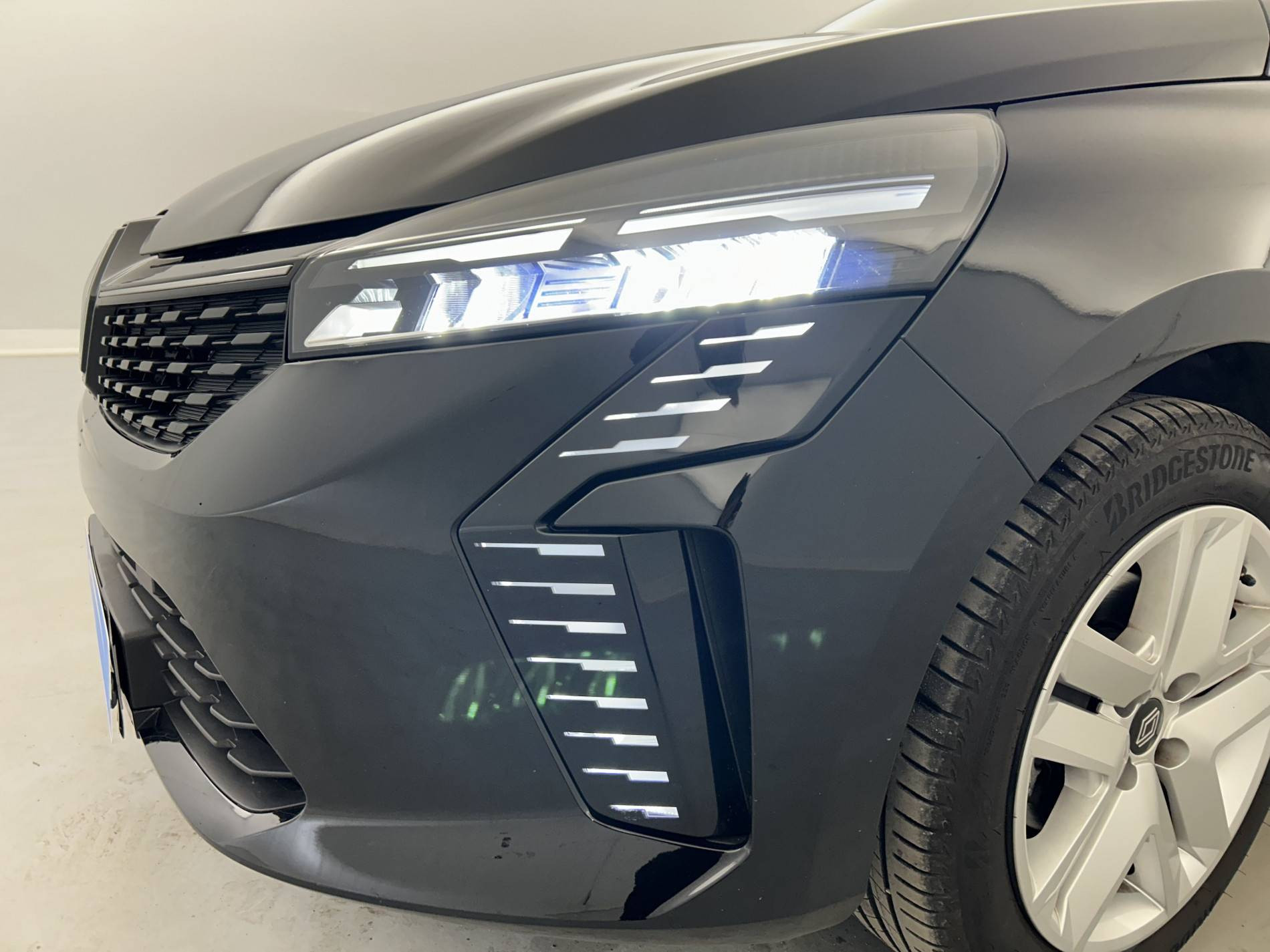 Vente en ligne Renault Clio 5 Clio Blue dCi 100 ch GSR2 au prix de 19 590 €