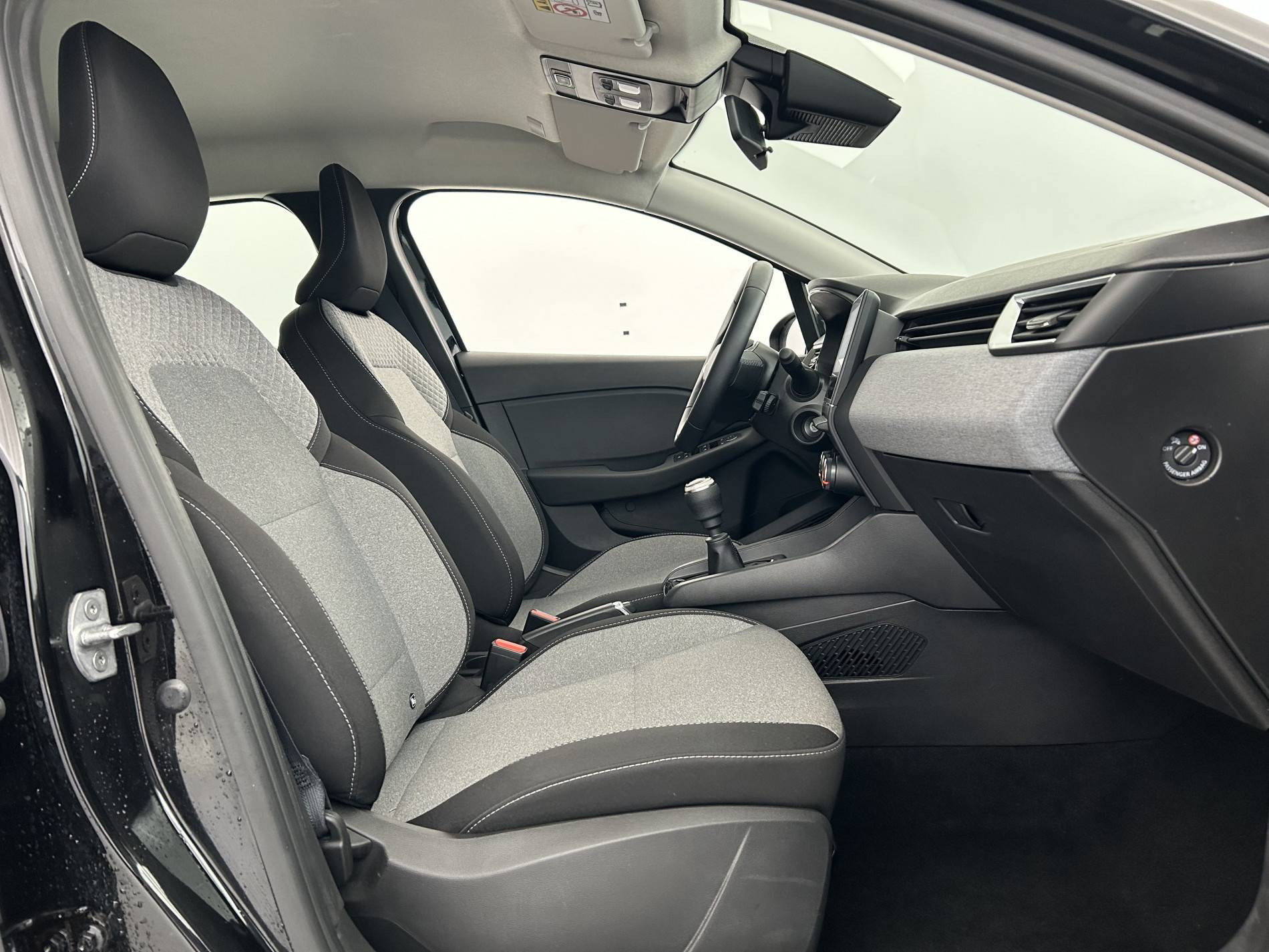 Vente en ligne Renault Clio 5 Clio Blue dCi 100 ch GSR2 au prix de 19 590 €