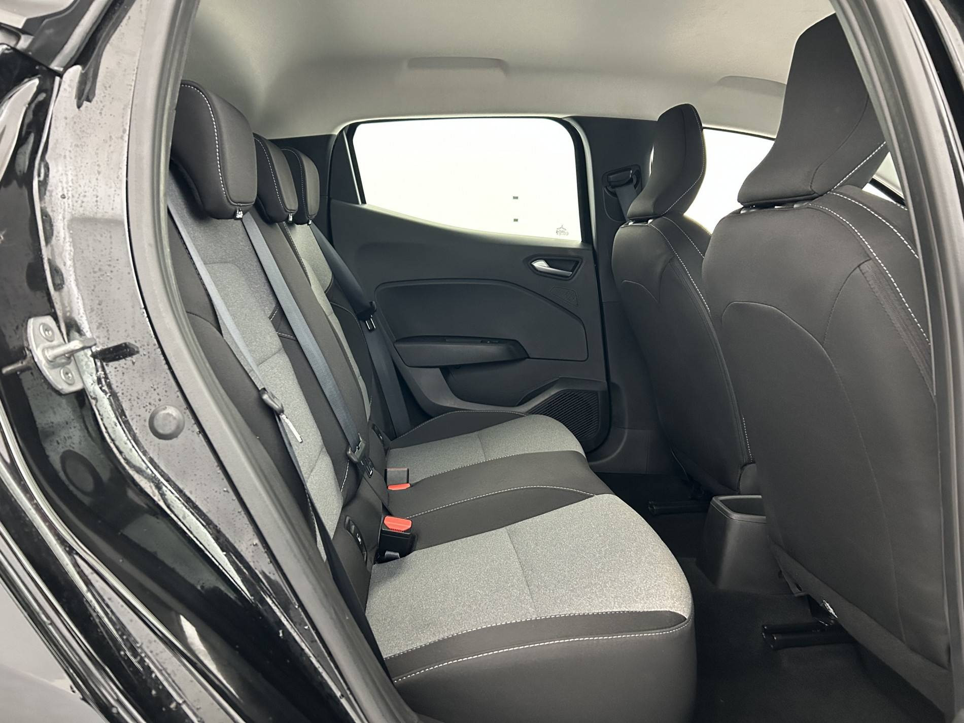 Vente en ligne Renault Clio 5 Clio Blue dCi 100 ch GSR2 au prix de 19 590 €