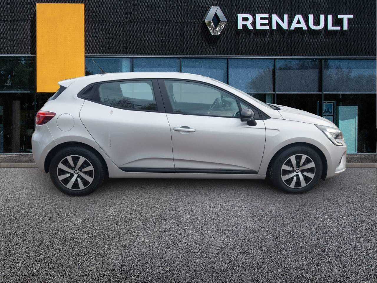 Vente en ligne Renault Clio 5 Clio TCe 90 au prix de 14 990 €
