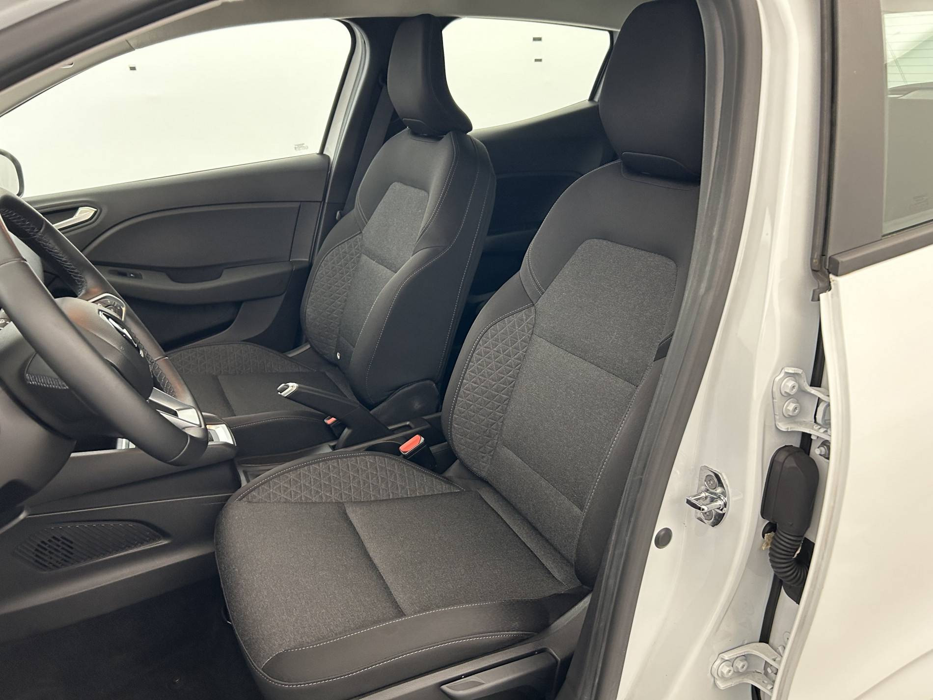 Vente en ligne Renault Clio 5 Clio TCe 90 X-Tronic - 21N au prix de 14 990 €