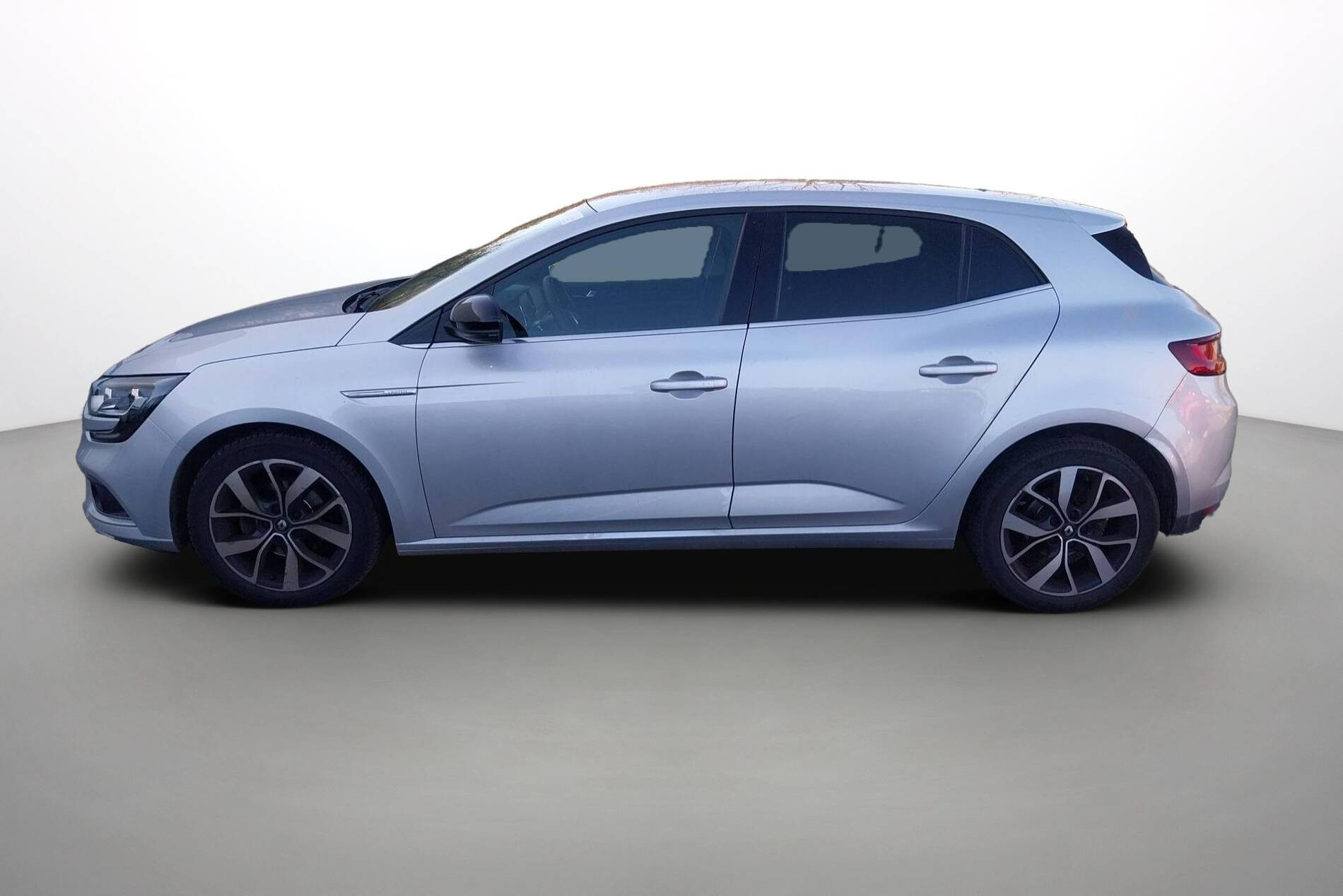 Vente en ligne Renault Megane 4 Mégane IV Berline TCe 115 Energy au prix de 12 990 €