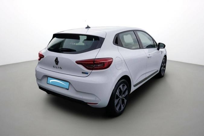 Vente en ligne Renault Clio 5 Clio E-Tech 140 - 21N au prix de 17 990 €