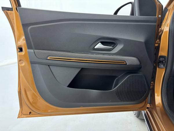 Vente en ligne Dacia Sandero  TCe 90 au prix de 13 990 €