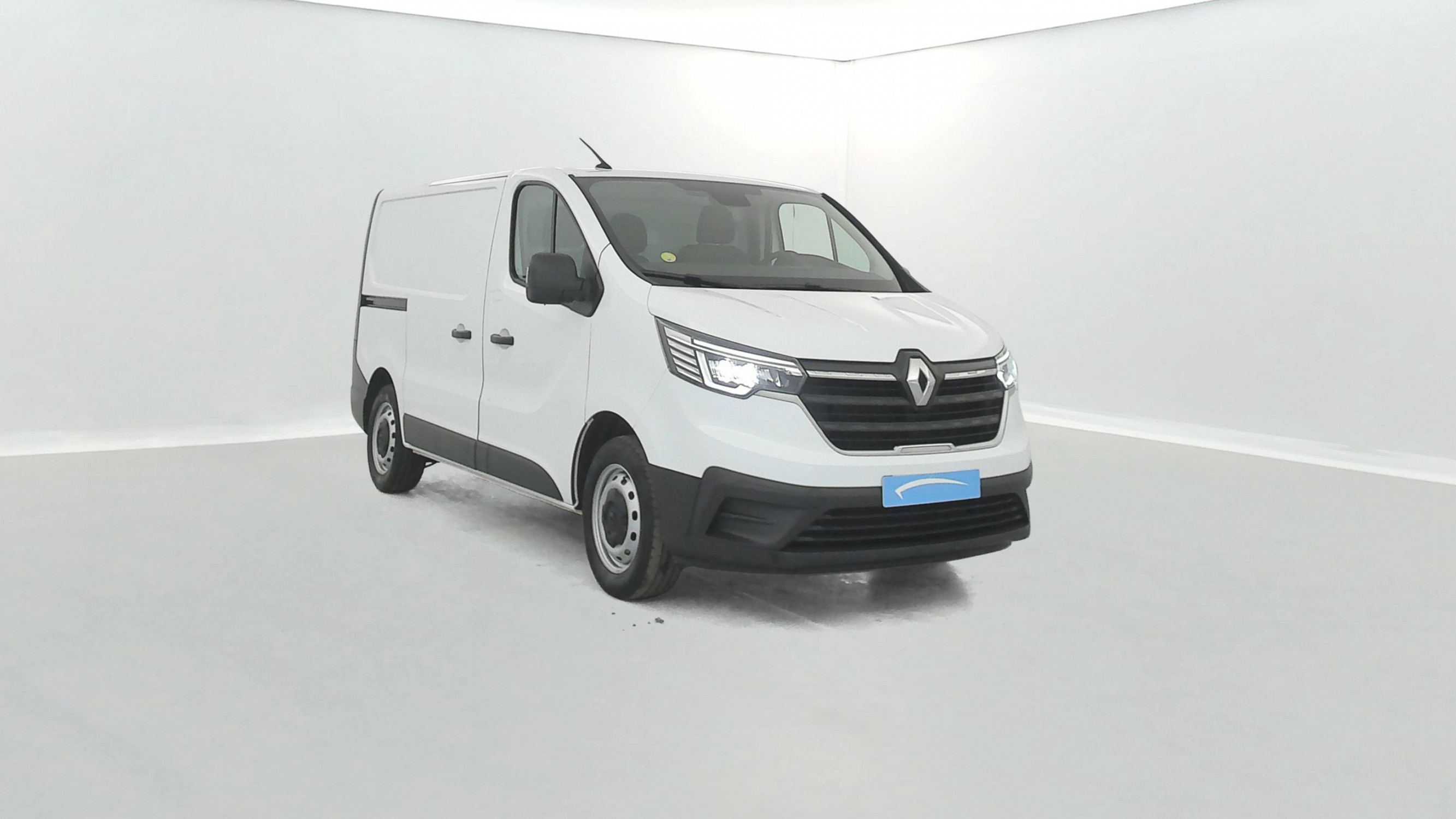 Vente en ligne Renault Trafic 3 Fourgon TRAFIC FGN L1H1 3000 KG BLUE DCI 130 au prix de 20 790 €
