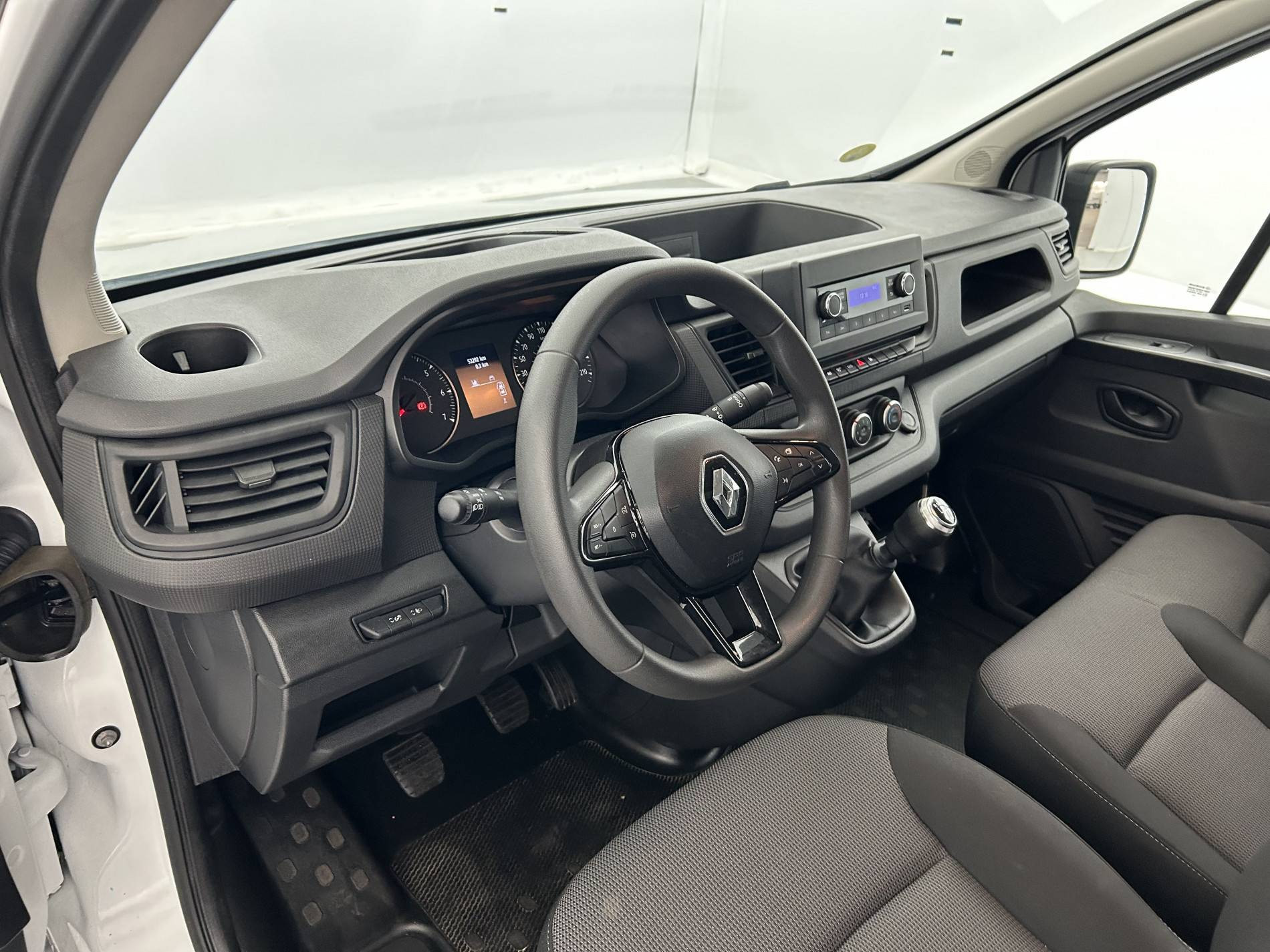 Vente en ligne Renault Trafic 3 Fourgon TRAFIC FGN L1H1 3000 KG BLUE DCI 130 au prix de 20 790 €