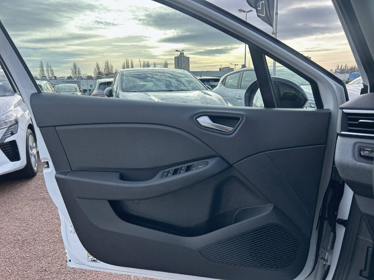 Vente en ligne Renault Clio 5 Clio SCe 65 ch GSR2 au prix de 16 290 €