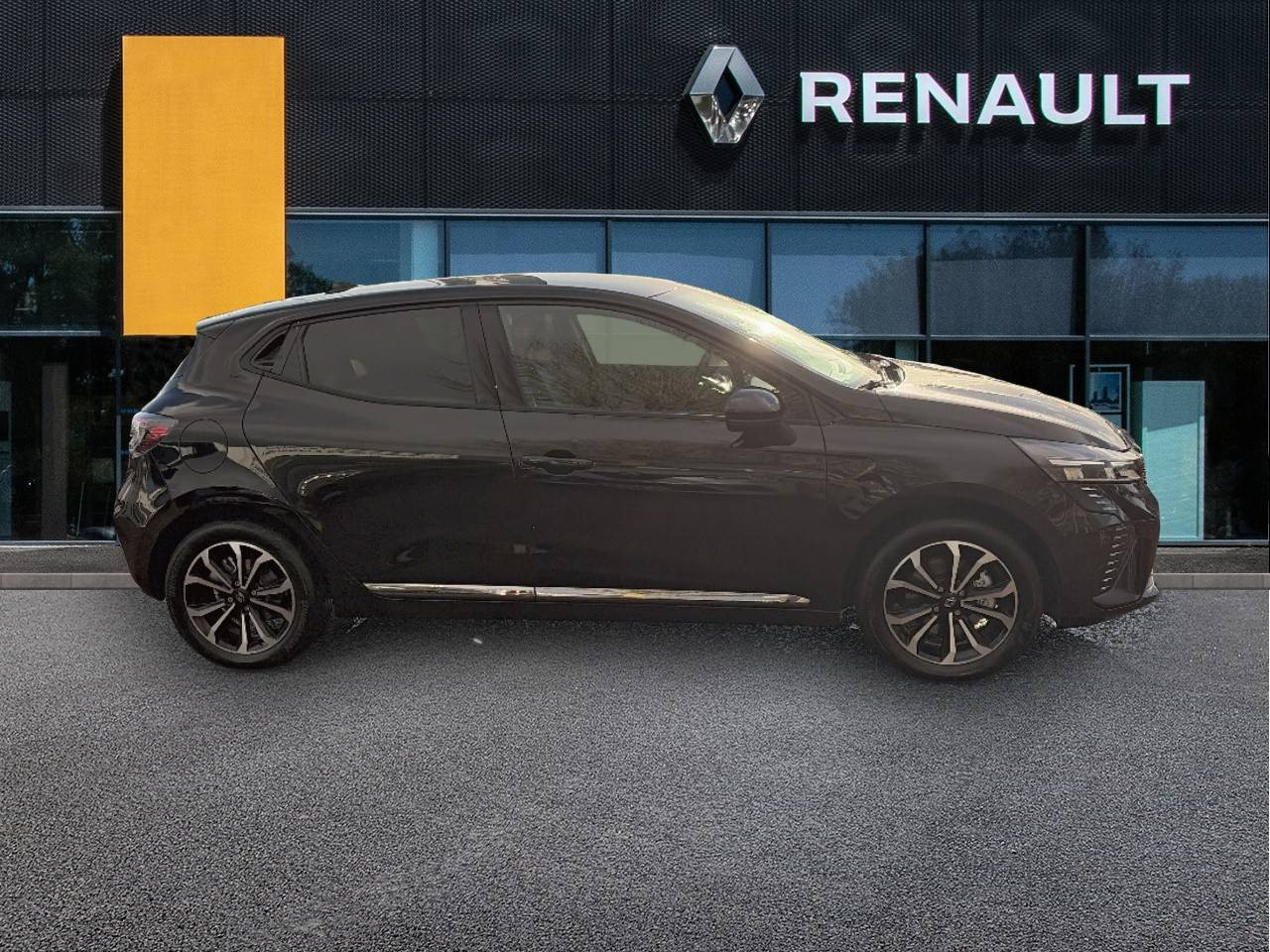 Vente en ligne Renault Clio 5 Clio E-Tech full hybrid 145 ch GSR2 au prix de 21 990 €