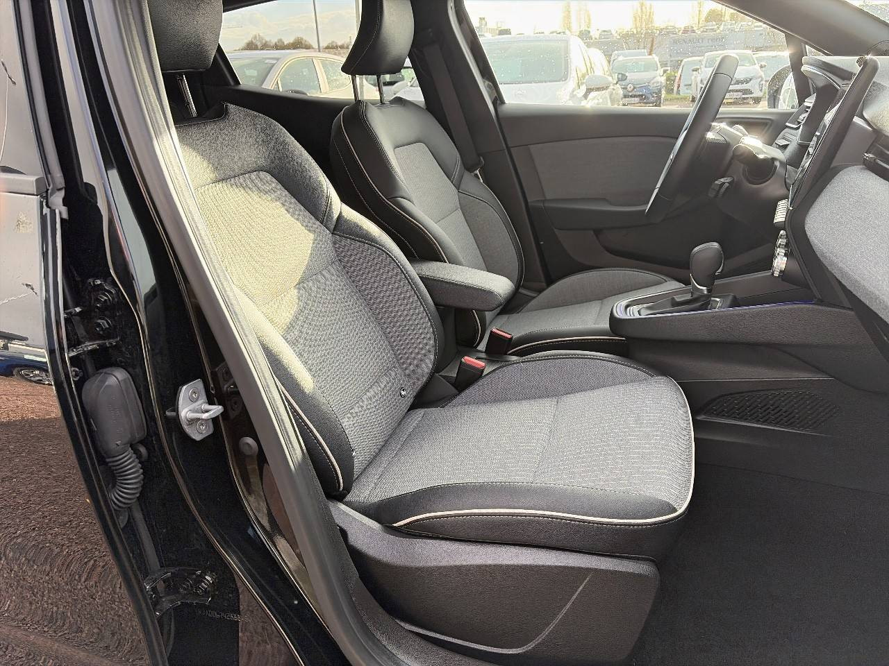 Vente en ligne Renault Clio 5 Clio E-Tech full hybrid 145 ch GSR2 au prix de 21 990 €