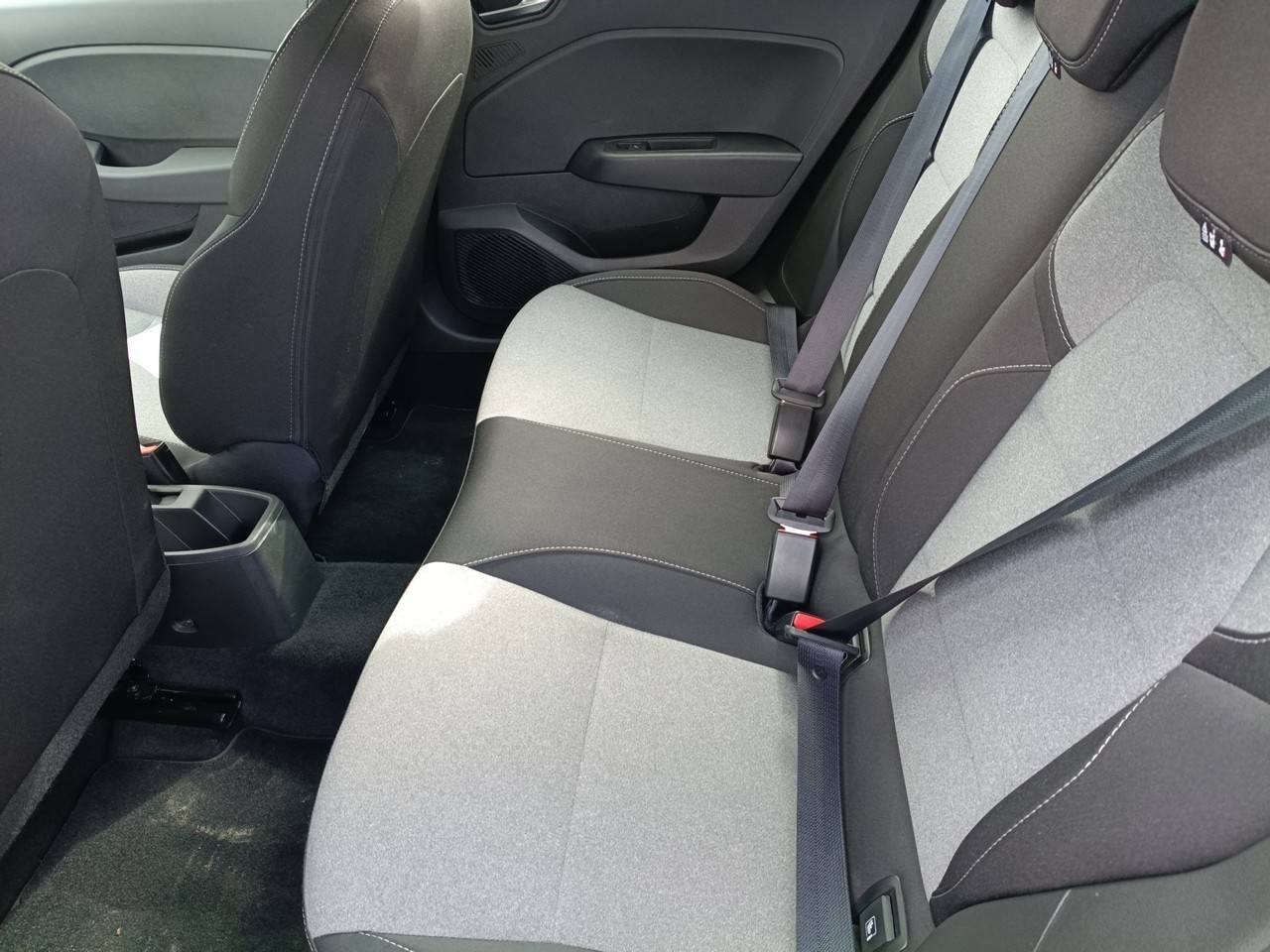 Vente en ligne Renault Clio 5 Clio Eco-G 100 ch GSR2 au prix de 17 590 €