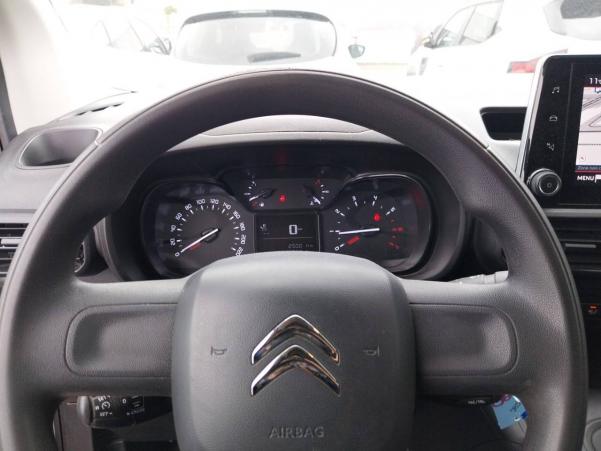 Vente en ligne Citroën Berlingo  XL 950 BLUEHDI 130 S&S BVM6 au prix de 16 490 €