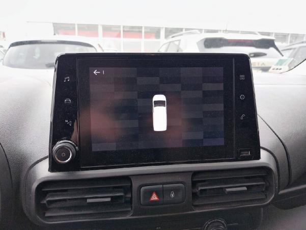 Vente en ligne Citroën Berlingo  XL 950 BLUEHDI 130 S&S BVM6 au prix de 16 490 €