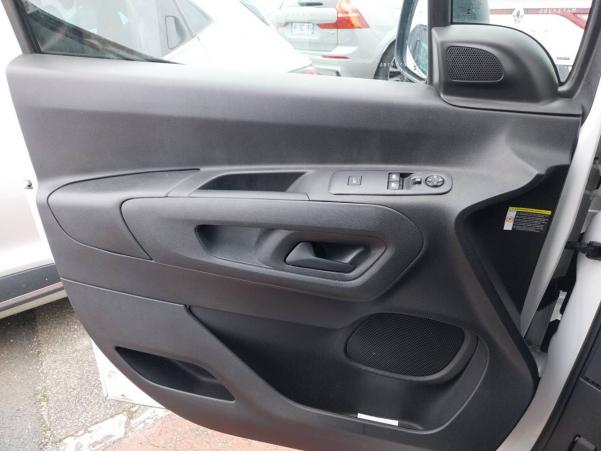Vente en ligne Citroën Berlingo  XL 950 BLUEHDI 130 S&S BVM6 au prix de 16 490 €