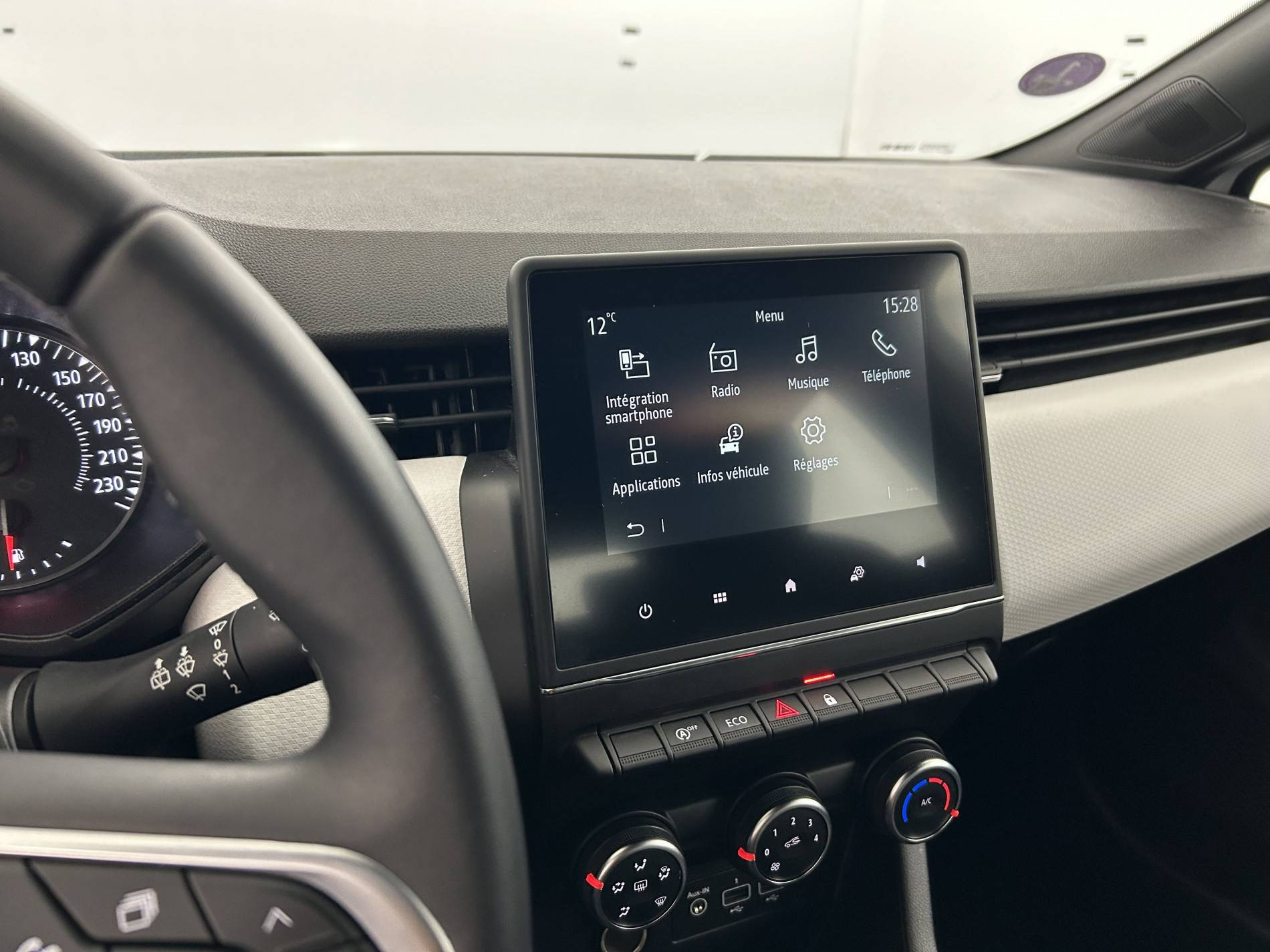 Vente en ligne Renault Clio 5 Clio TCe 90 - 21N au prix de 14 990 €