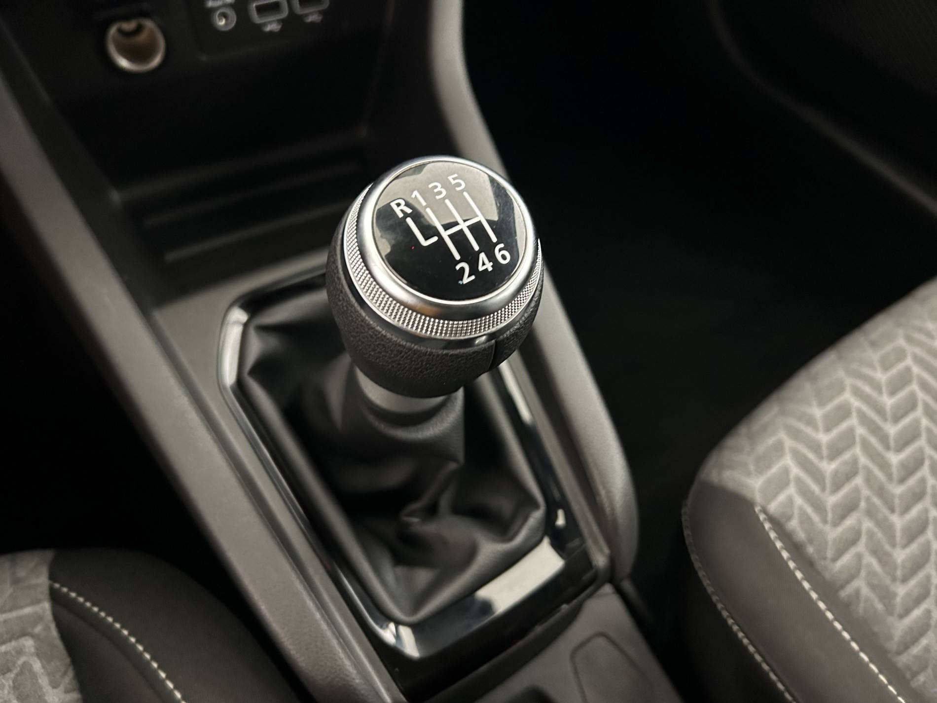 Vente en ligne Renault Clio 5 Clio TCe 90 - 21N au prix de 14 990 €