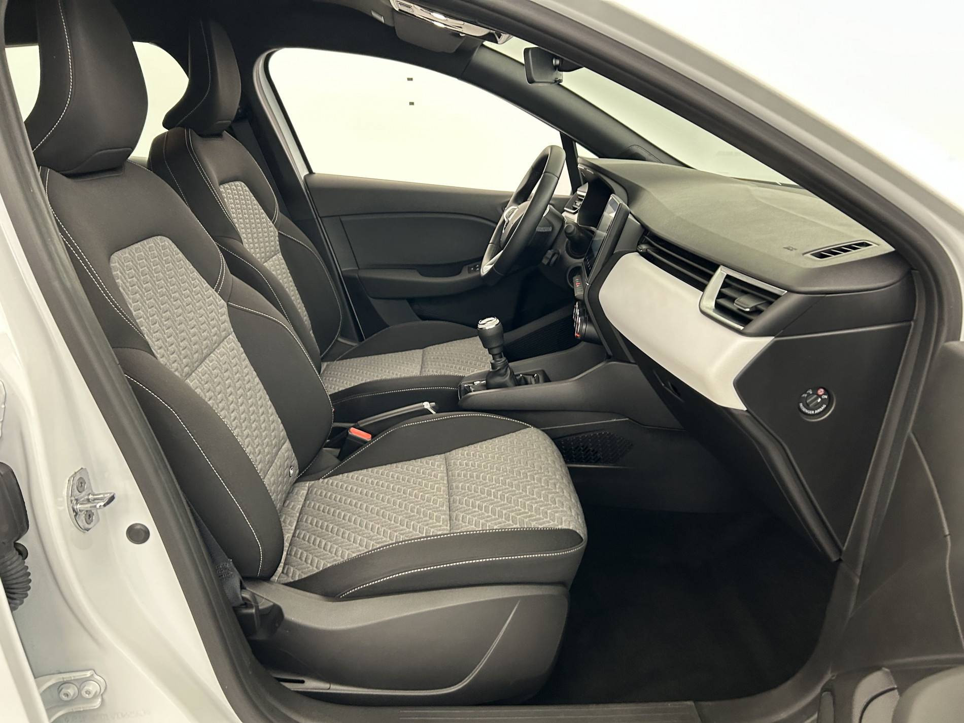 Vente en ligne Renault Clio 5 Clio TCe 90 - 21N au prix de 14 990 €