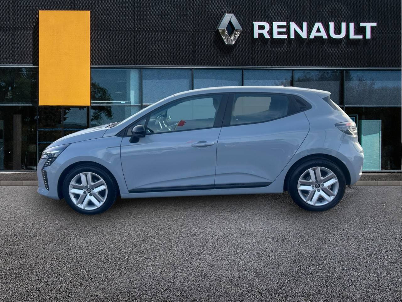 Vente en ligne Renault Clio 5 Clio TCe 90 au prix de 15 990 €