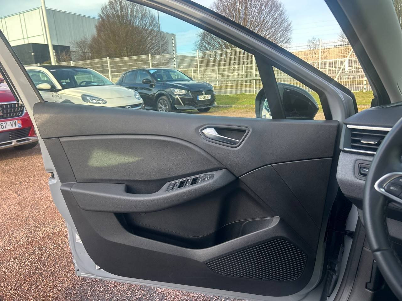 Vente en ligne Renault Clio 5 Clio TCe 90 au prix de 15 990 €