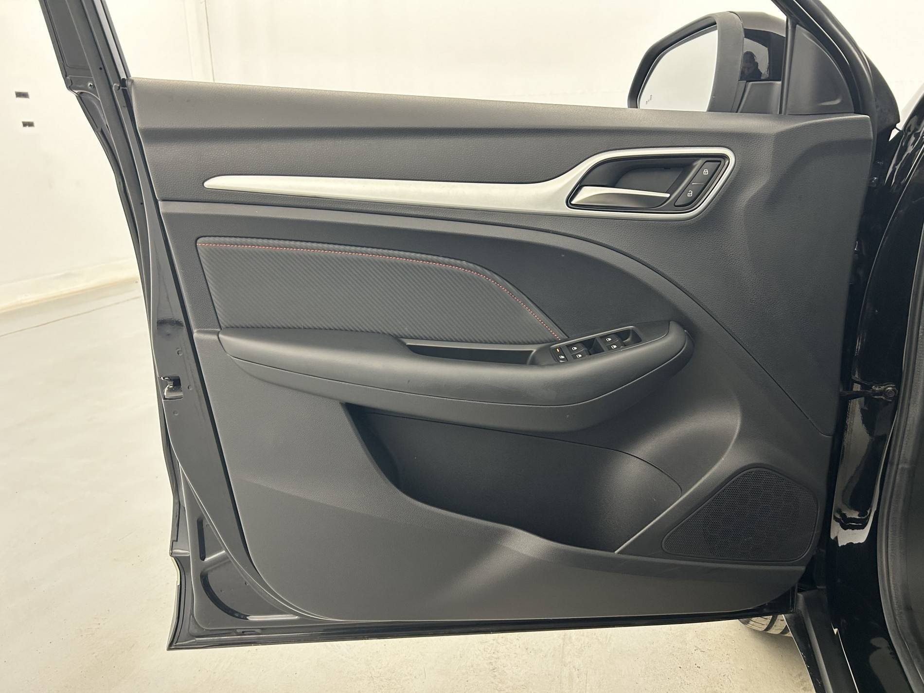 Vente en ligne Mg ZS ZS EV Autonomie standard 51kWh - 130 kW 2WD au prix de 18 990 €