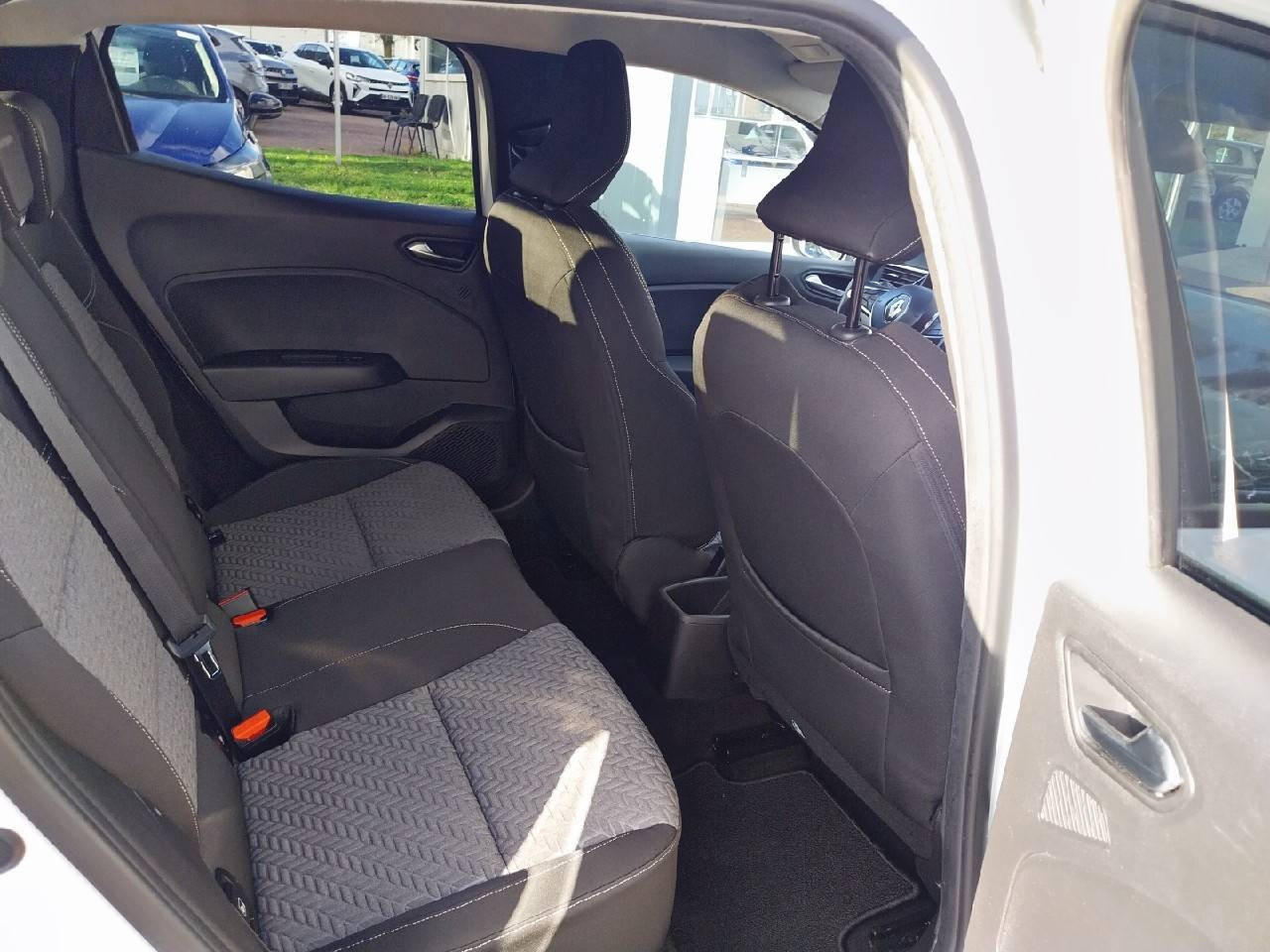 Vente en ligne Renault Clio 5 Clio SCe 65 au prix de 13 990 €