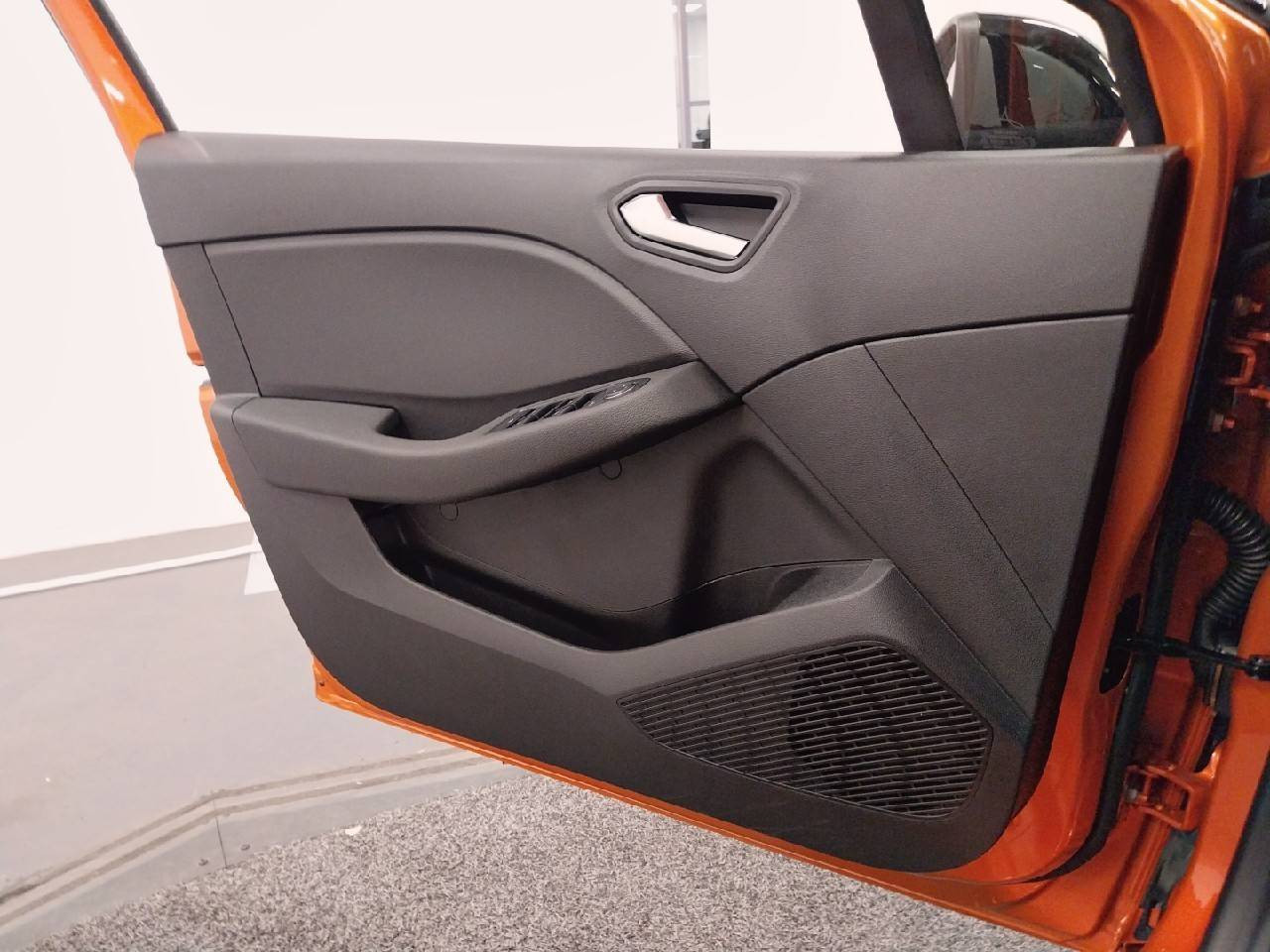 Vente en ligne Renault Clio 5 Clio TCe 90 ch au prix de 18 500 €