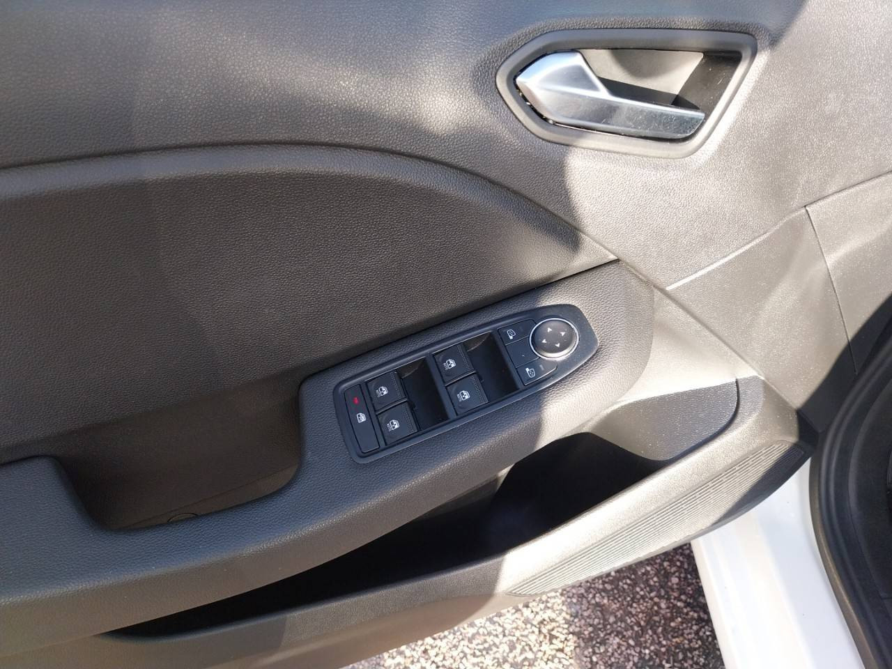 Vente en ligne Renault Clio 5 Clio SCe 65 au prix de 13 990 €