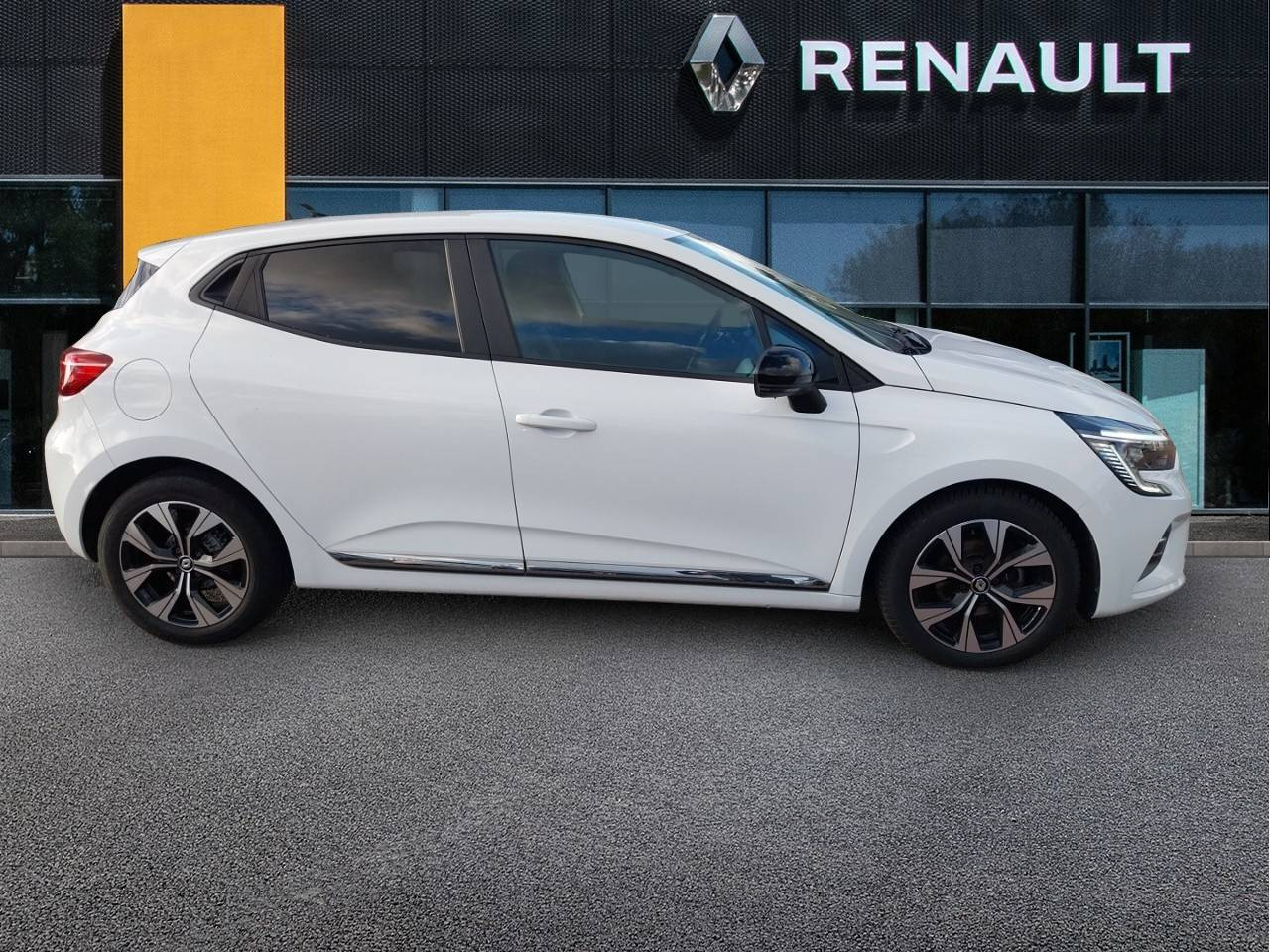 Vente en ligne Renault Clio 5 Clio SCe 65 au prix de 13 990 €