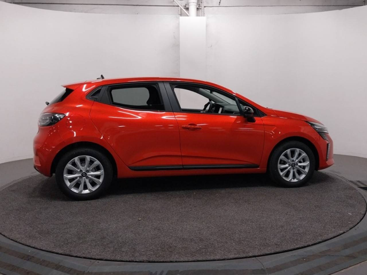 Vente en ligne Renault Clio 5 Clio TCe 90 ch au prix de 17 900 €