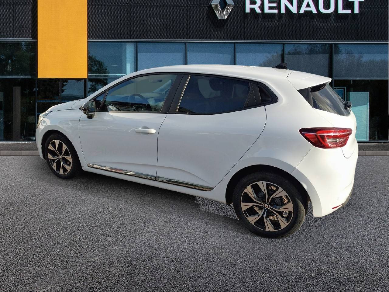 Vente en ligne Renault Clio 5 Clio SCe 65 au prix de 13 990 €