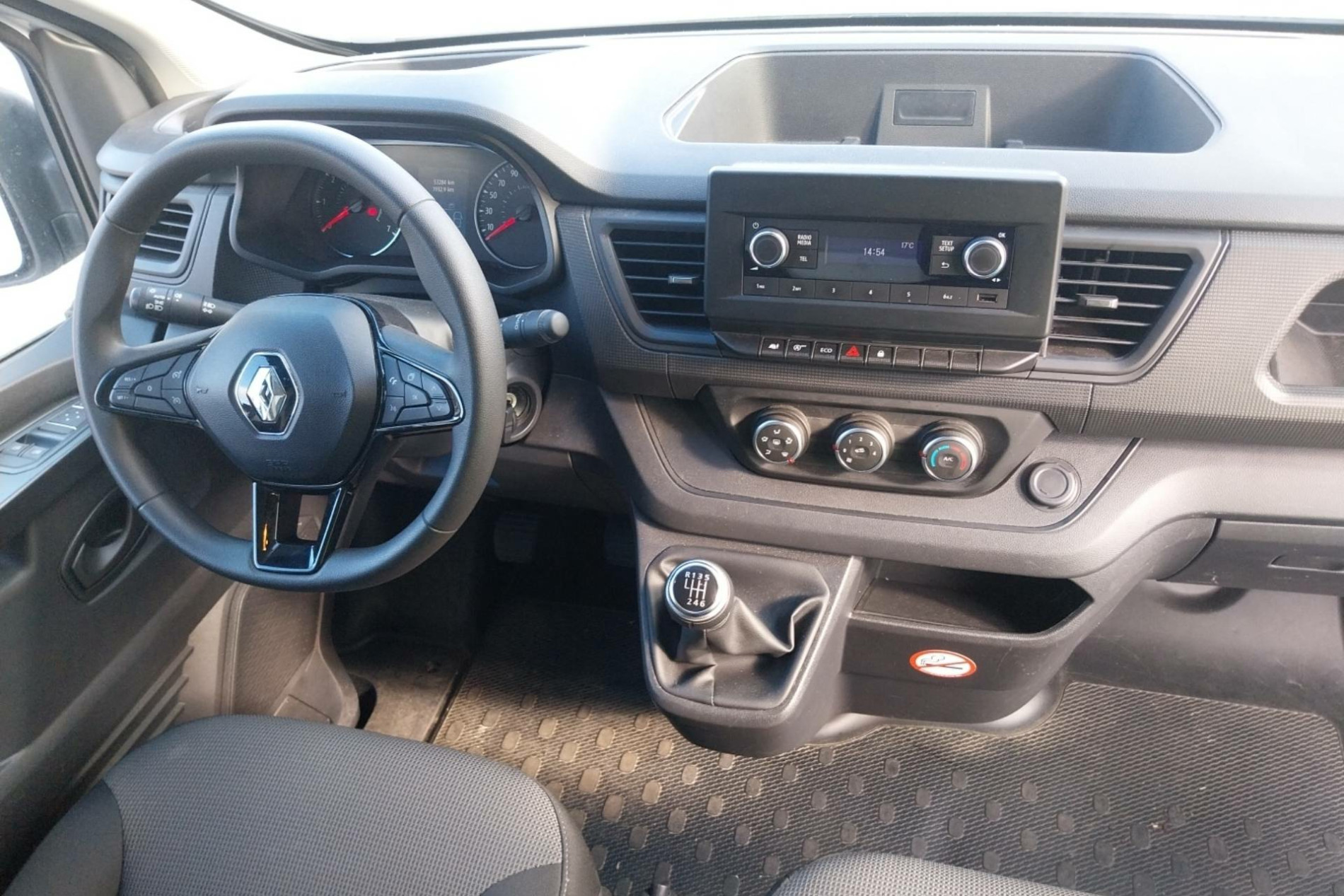 Vente en ligne Renault Trafic 3 Fourgon TRAFIC FGN L1H1 3000 KG BLUE DCI 130 au prix de 20 790 €