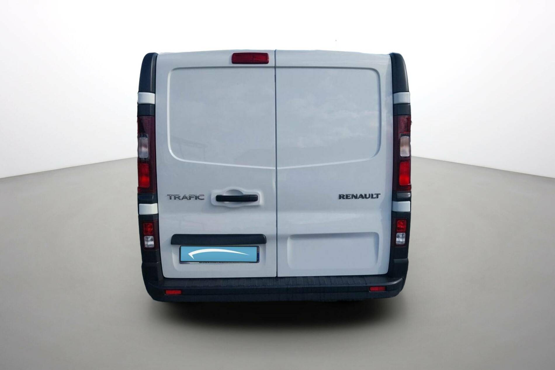 Vente en ligne Renault Trafic 3 Fourgon TRAFIC FGN L1H1 3000 KG BLUE DCI 130 au prix de 20 790 €