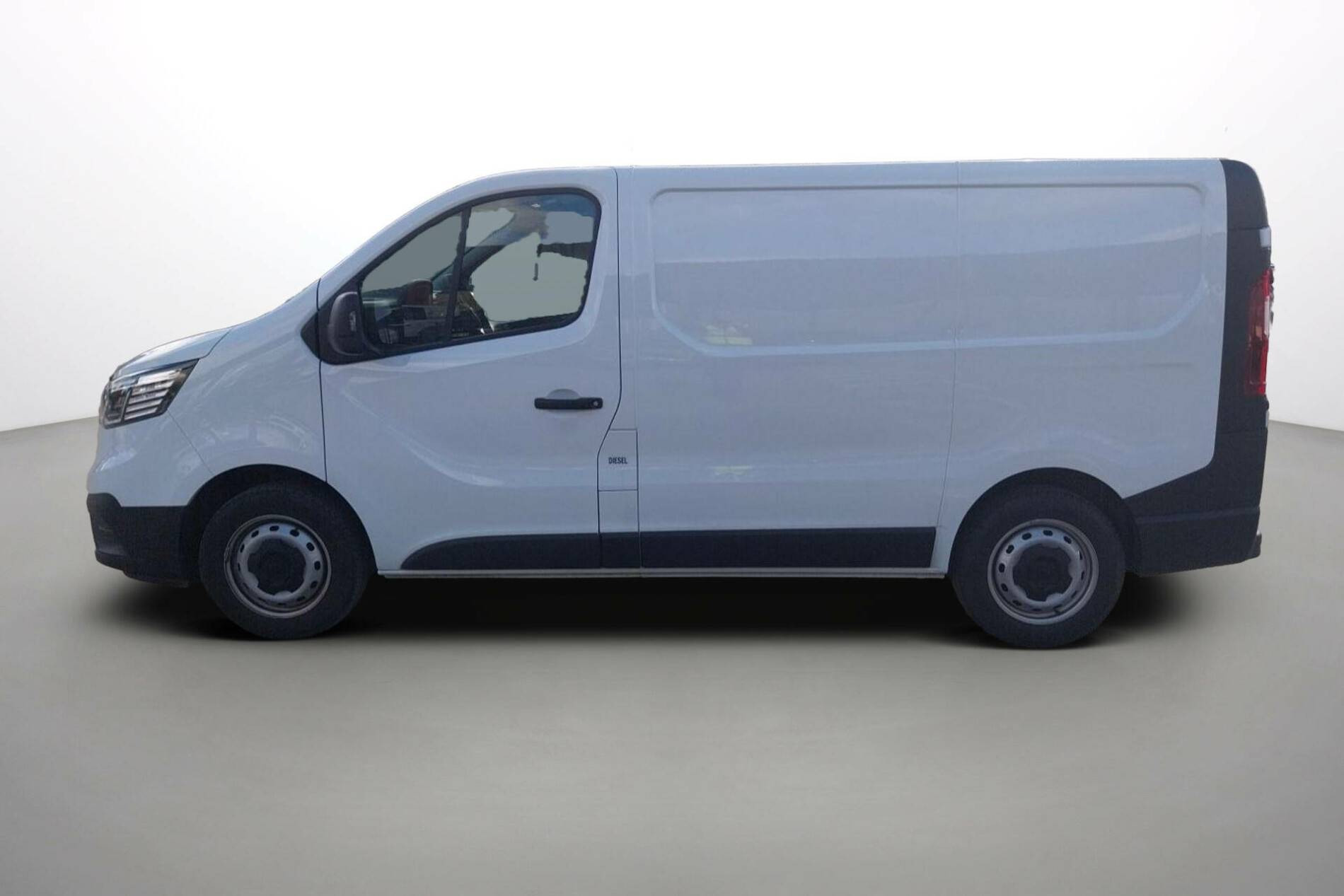 Vente en ligne Renault Trafic 3 Fourgon TRAFIC FGN L1H1 3000 KG BLUE DCI 130 au prix de 20 790 €