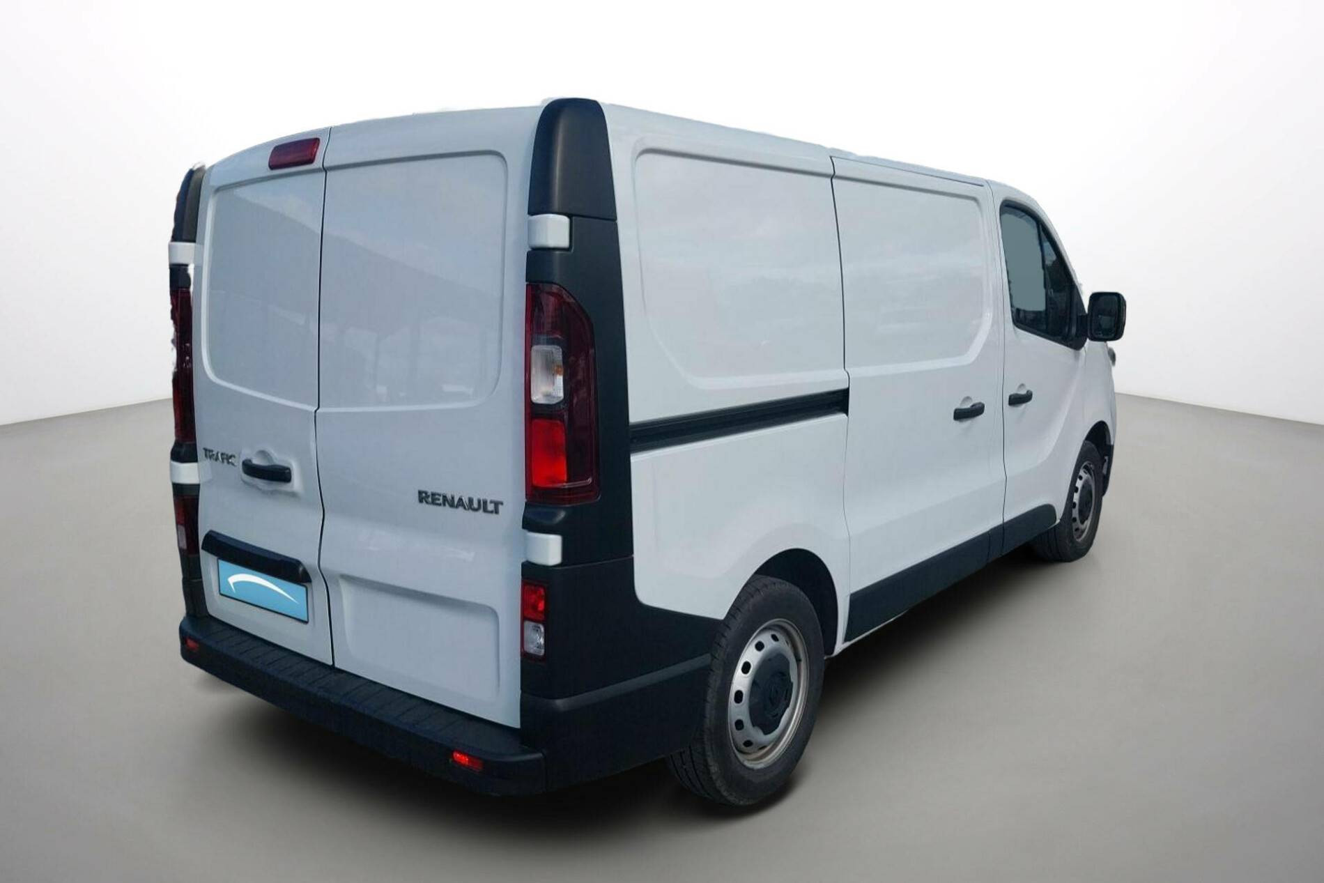 Vente en ligne Renault Trafic 3 Fourgon TRAFIC FGN L1H1 3000 KG BLUE DCI 130 au prix de 20 790 €