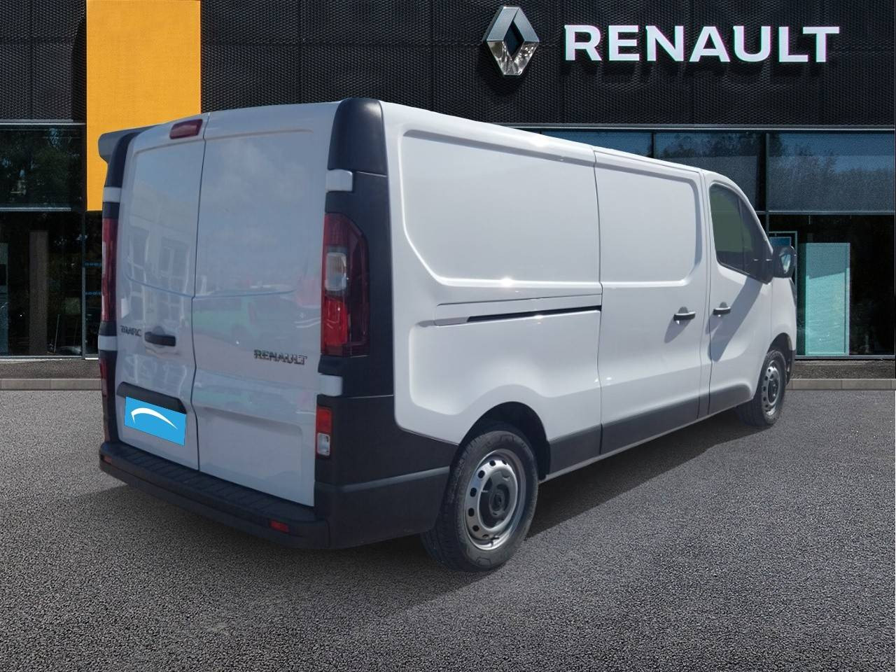 Vente en ligne Renault Trafic 3 Fourgon TRAFIC FGN L2H1 3000 KG BLUE DCI 130 au prix de 24 990 €